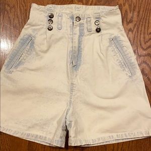 Vintage ‘80s High Waisted jean shorts